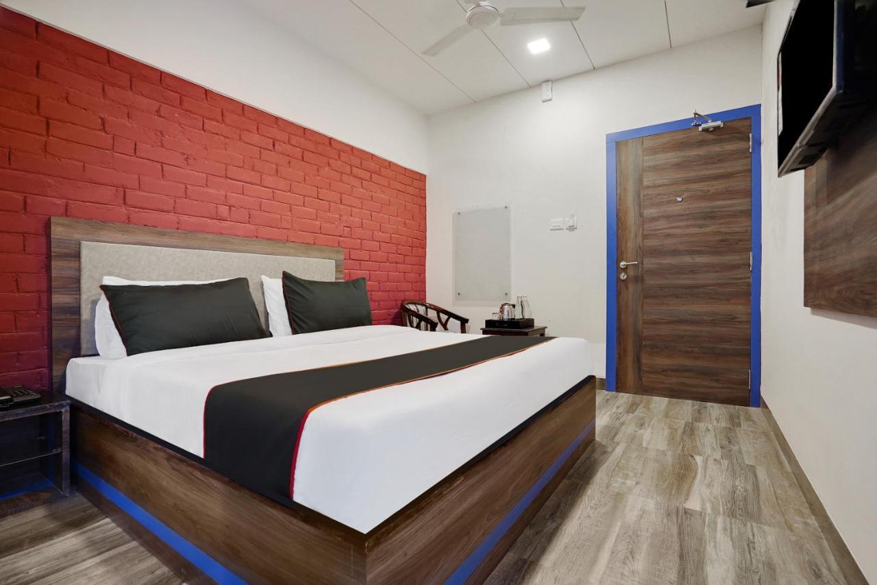 Super Collection O Kalinga Bapuji Nagar Hotel Бхубанешвар Екстериор снимка