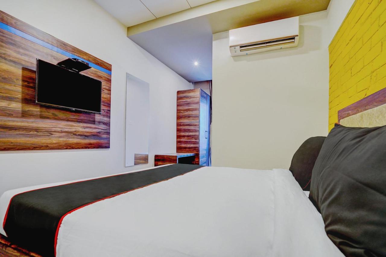 Super Collection O Kalinga Bapuji Nagar Hotel Бхубанешвар Екстериор снимка