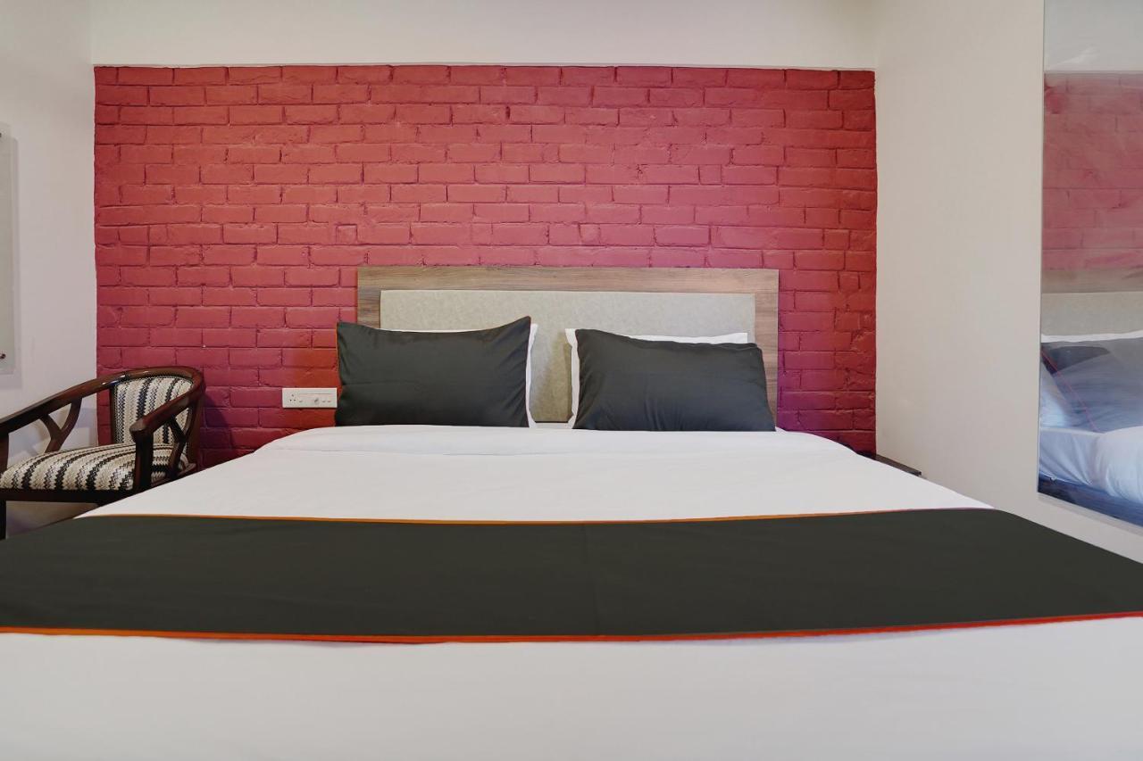 Super Collection O Kalinga Bapuji Nagar Hotel Бхубанешвар Екстериор снимка